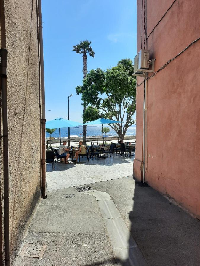 Apartamento Renovated Fully Equipped Studio For 2 To 4 Pers La Ciotat Exterior foto
